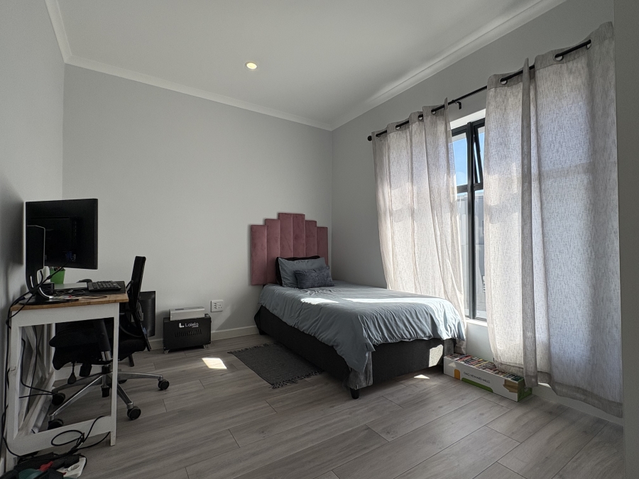 4 Bedroom Property for Sale in Sandown Western Cape
